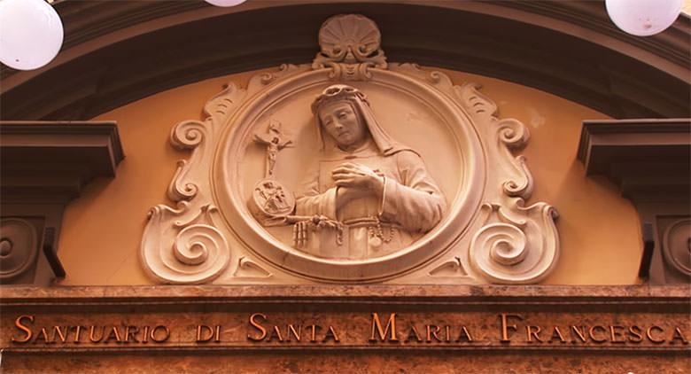 Il Santuario di Santa Maria Francesca delle Cinque Piaghe a Napoli